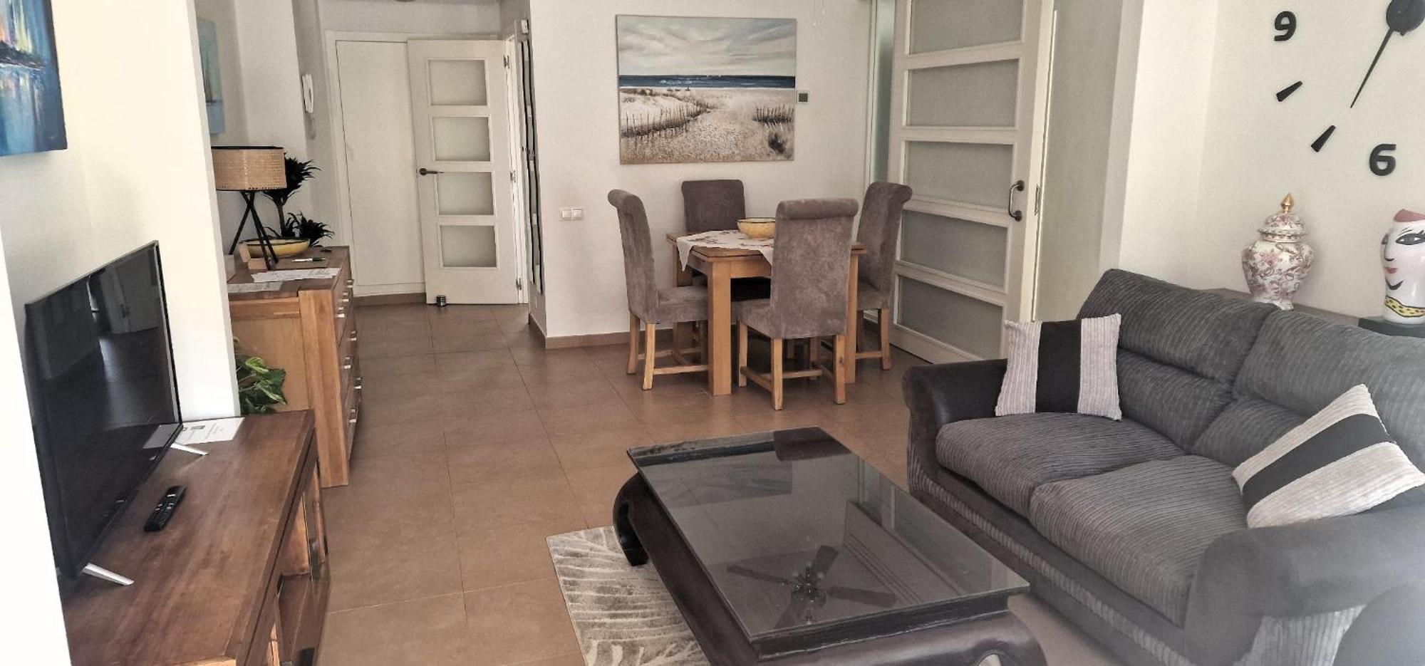 Immaculate 2-Bed Apartment In เปโก ภายนอก รูปภาพ