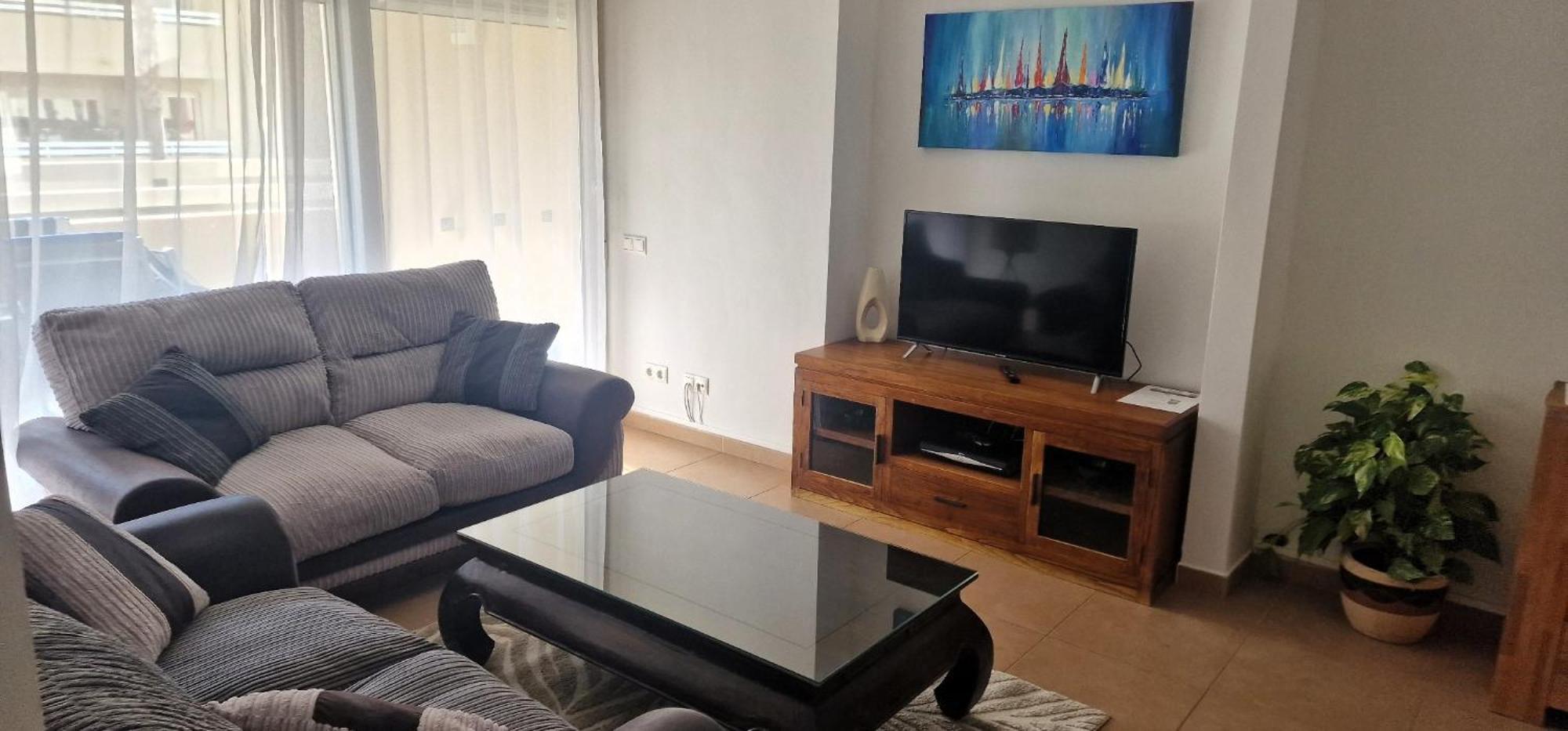 Immaculate 2-Bed Apartment In เปโก ภายนอก รูปภาพ