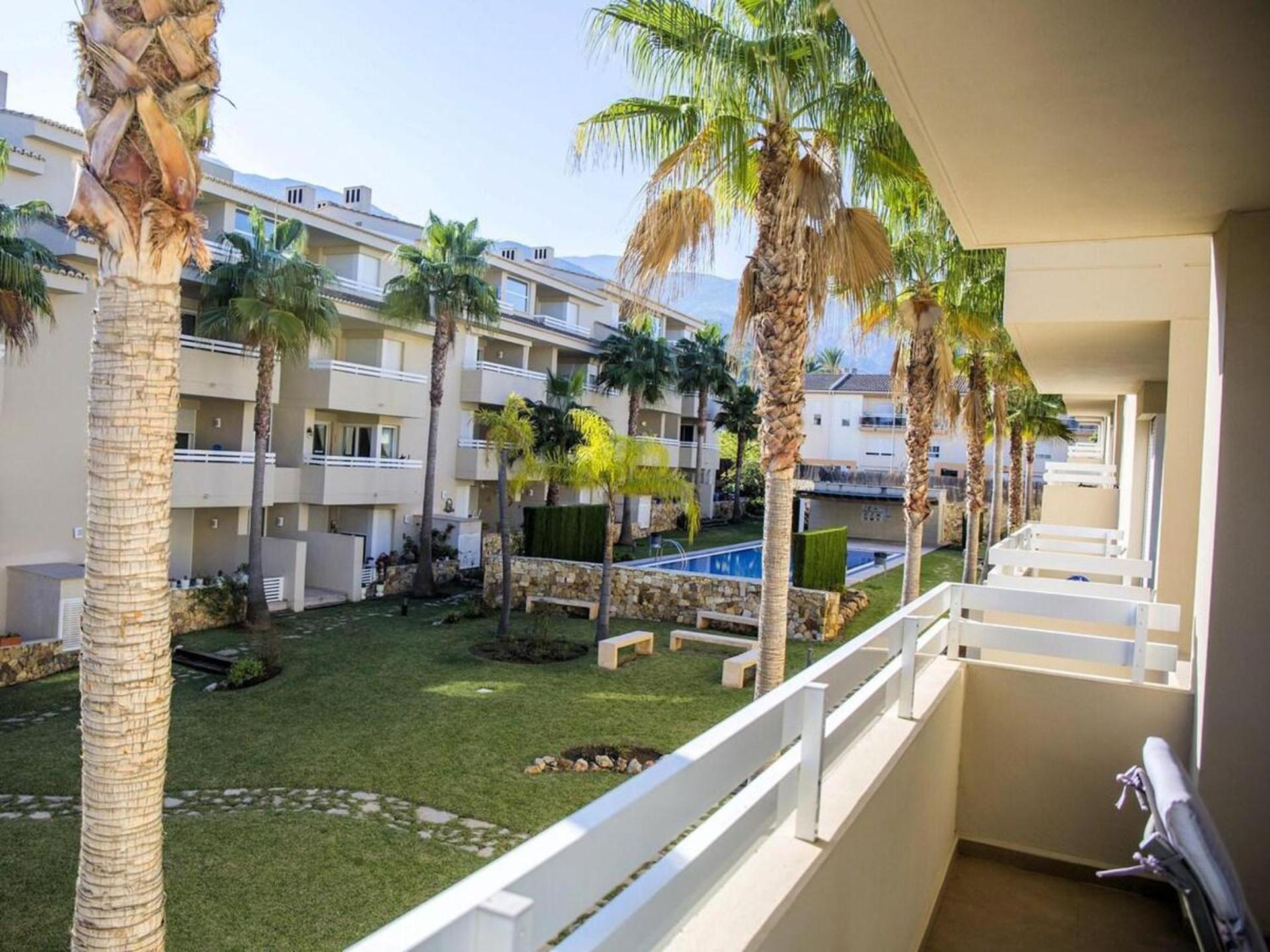 Immaculate 2-Bed Apartment In เปโก ภายนอก รูปภาพ